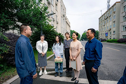 周登信獲表揚(yáng).jpg